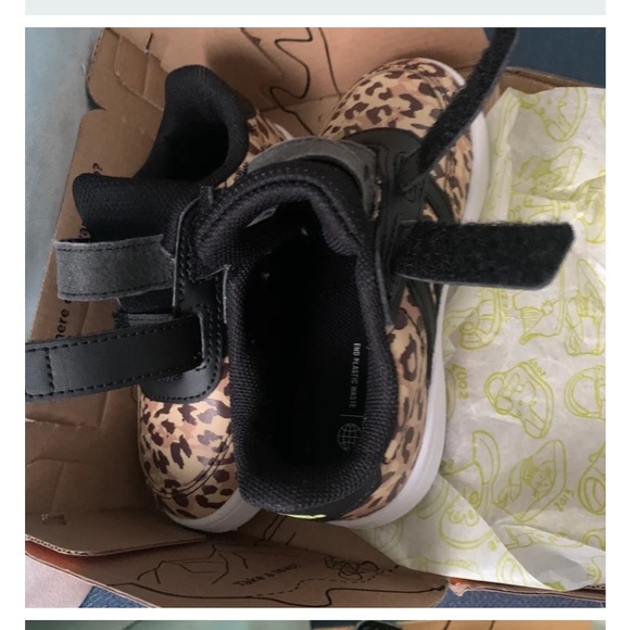 Adidas - Picture 4 of 5